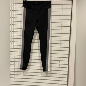 Womens Avia Athletic Leggings Size Medium 8/10